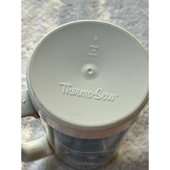 Vintage 1976 Thermo-Serv Philadelphia Eagles tall plastic mug - Picture 6 of 6